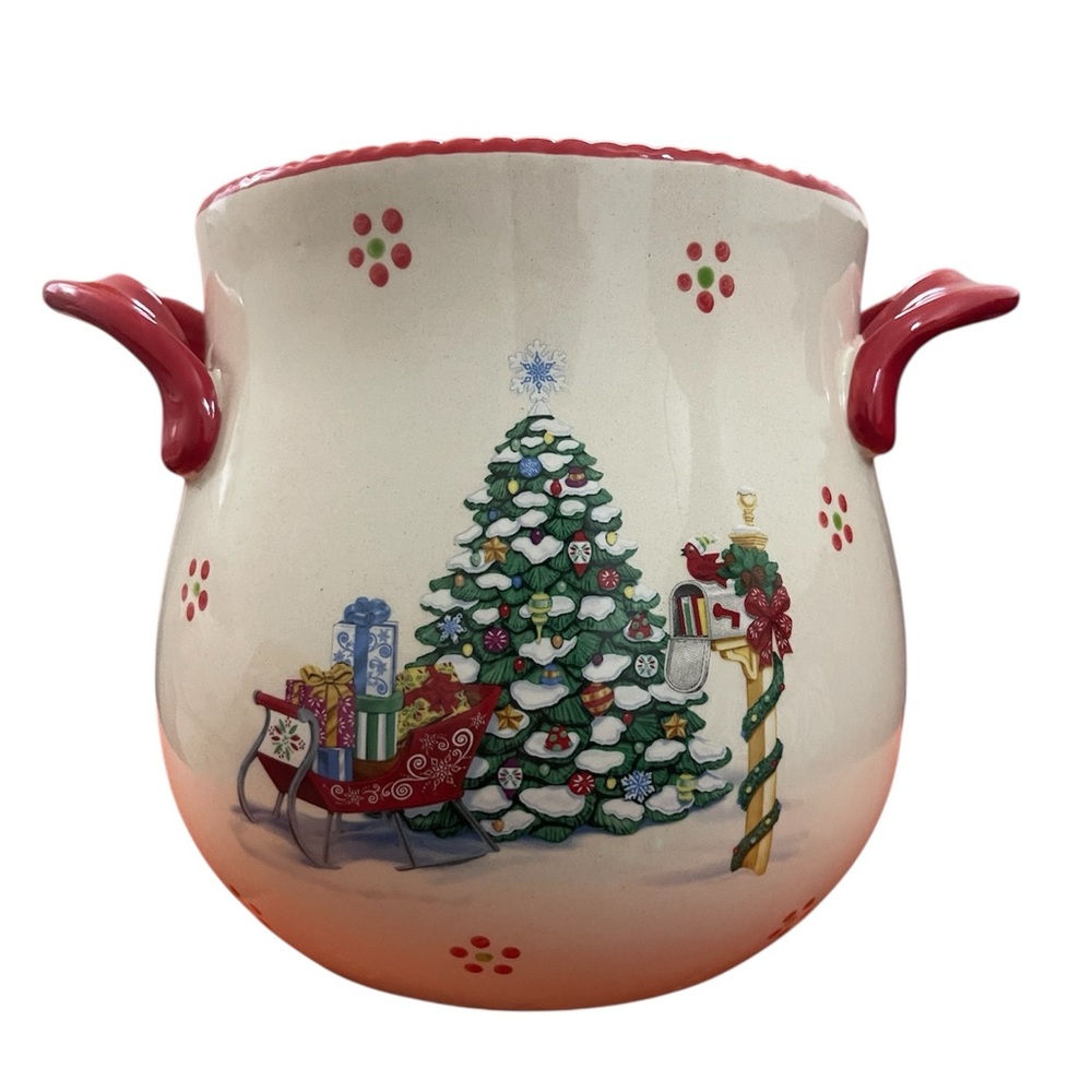 Temp-tations By Tara Old World Christmas Scene Crock  Micro/Oven/Dishwasher Safe